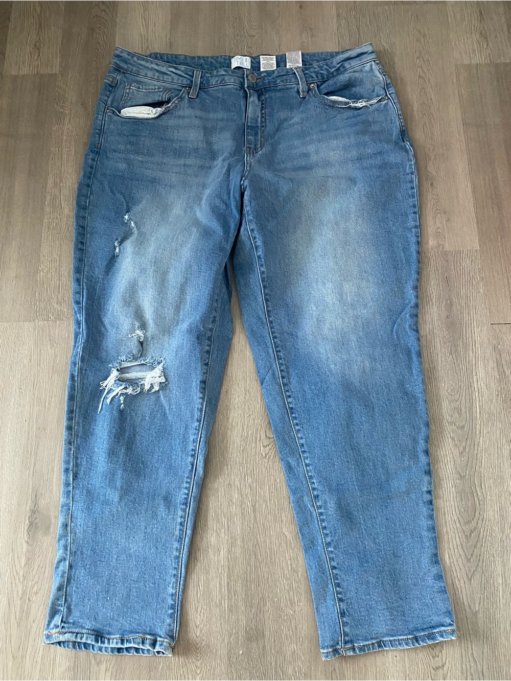 Time and Tru Women's Light Blue Distressed Boyfriend Jeans